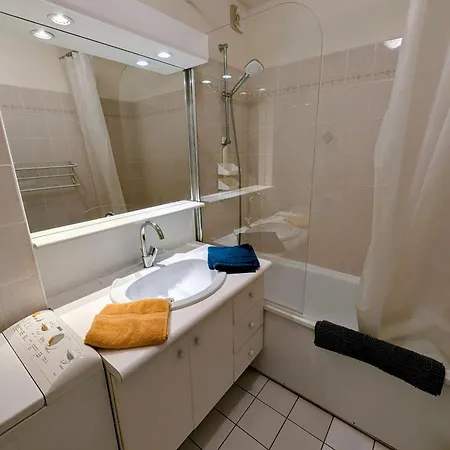 Bright With Superb Views Of The Port * Jard-sur-Mer